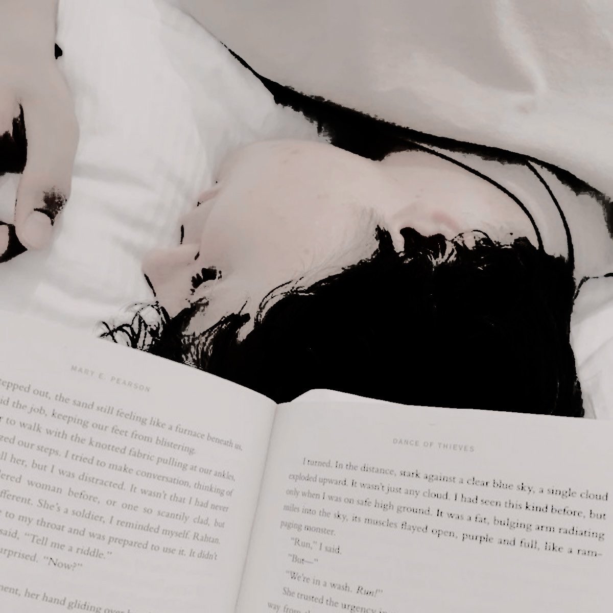 rvckndroll's tweet photo. ᅠ
ᅠ         even on rainy days   ..               
ᅠ
                            if  𝓽𝒉𝒆 𝔀𝒐𝒓𝒍𝒅  was ending
ᅠ                        i’d  wanna  be  𝓷𝒆𝒙𝒕  to  𝓨𝑶͟𝑼͟ https://t.co/92khRIfv9h
