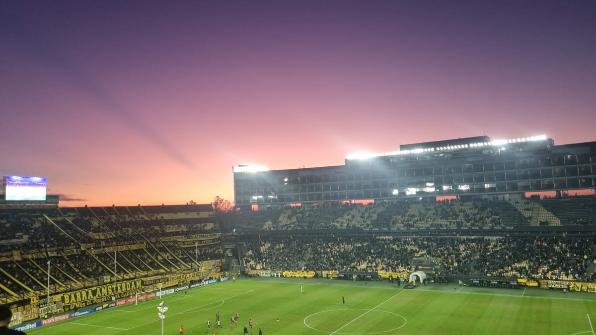 AloPenarolRadio's tweet image. "Aldo Gioia representante de Nacional en el Ejecutivo de la AUF, fué designado por Conmebol, cómo coordinador para supervisar el partido de Peñarol-Botafogo en el CDS. Que curioso no?.  @Buggiano1 en  FALP.