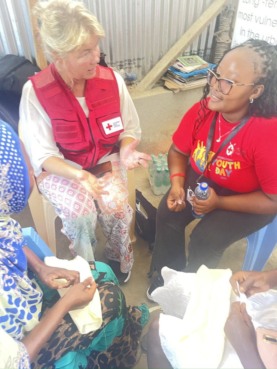 MwariDnkonge's tweet photo. Pleased to host 11  DK volunteers and 2 staff in Kenya this week.Visiting project sites in @krcs_mombasa &amp; Kalobeyei to experience the @KenyaRedCross &amp;@danskrodekors partnership.
#Twinning
#StudyVisit https://t.co/vr1j6jPwHY