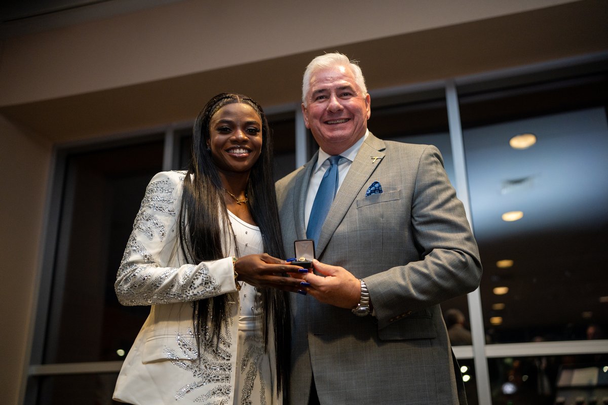 UTEPAthletics's tweet photo. What an amazing night for some incredible people! Congratulations to the 2024 Hall of Fame inductees.

Tobi Amusan - Track and Field
Izabela Piekarska - Women's Basketball
Beto Bautista - Men's Basketball
Tony Tolbert - Football
Brandon Wolfram - Men's Basketball https://t.co/tI1JUMBeSZ