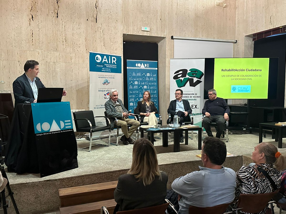 ArquiExt_COADE's tweet photo. Presentación de la Guía Vecinal de Rehabilitación en la Semana de la Arquitectura de Extremadura organizada por @infra_EXT y el COADE 

@CSCAE @VecinalCeav #CAVEX @DiputacionCC
@Ayto_Caceres https://t.co/QuNjwxIZbc