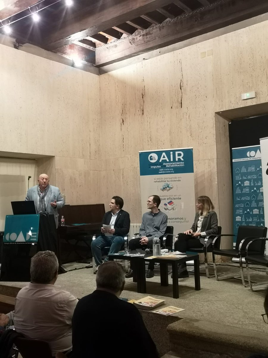 ArquiExt_COADE's tweet photo. Presentación de la Guía Vecinal de Rehabilitación en la Semana de la Arquitectura de Extremadura organizada por @infra_EXT y el COADE 

@CSCAE @VecinalCeav #CAVEX @DiputacionCC
@Ayto_Caceres https://t.co/QuNjwxIZbc