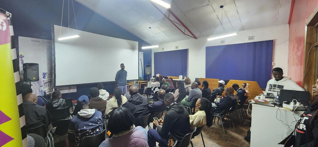Community Talk Trust (@commutalk) on Twitter photo Film triumphs over rain! Kadoma & Gweru communities showed up strong for <a href="/euinzim/">EU Delegation to Zimbabwe 🇪🇺</a>-backed European Film Festival Zimbabwe, celebrating local storytelling #BIOSKOPZimbabwe #EuropeanFilmFestival #ZimbabweanCinema <a href="/MasekoAlex/">alex maseko</a> Film triumphs over rain! Kadoma & Gweru communities showed up strong for <a href="/euinzim/">EU Delegation to Zimbabwe 🇪🇺</a>-backed European Film Festival Zimbabwe, celebrating local storytelling #BIOSKOPZimbabwe #EuropeanFilmFestival #ZimbabweanCinema <a href="/MasekoAlex/">alex maseko</a>