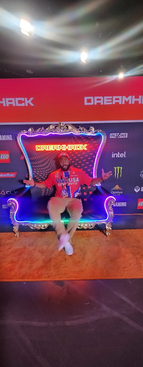 TruBeastMode31's tweet photo. Every day I wake up, the purpose for my life becomes even more clearer. My overall goal for my career starts to become closer and more obtainable. I love it here 💪🏾
#gobeastmode #TheBEASTFam https://t.co/RRElMw6uDF