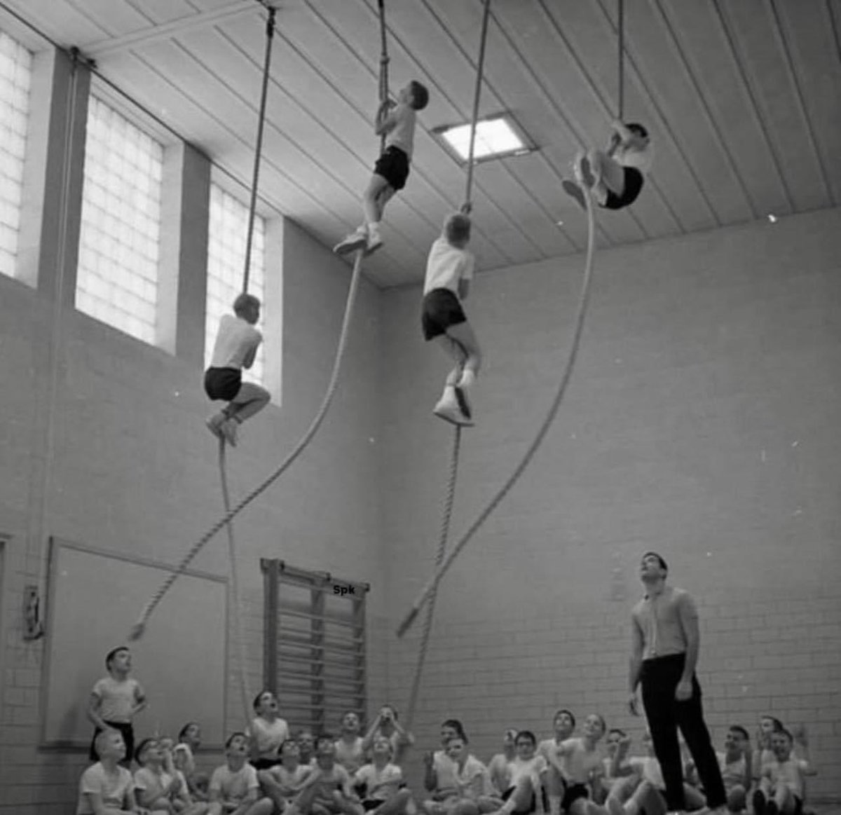 BarnettforAZ's tweet photo. My generation was expected to climb a 30 foot rope with a life saving 2 inch thick mat below #MakeAmericaToughAgain https://t.co/J7D7FeoVEx