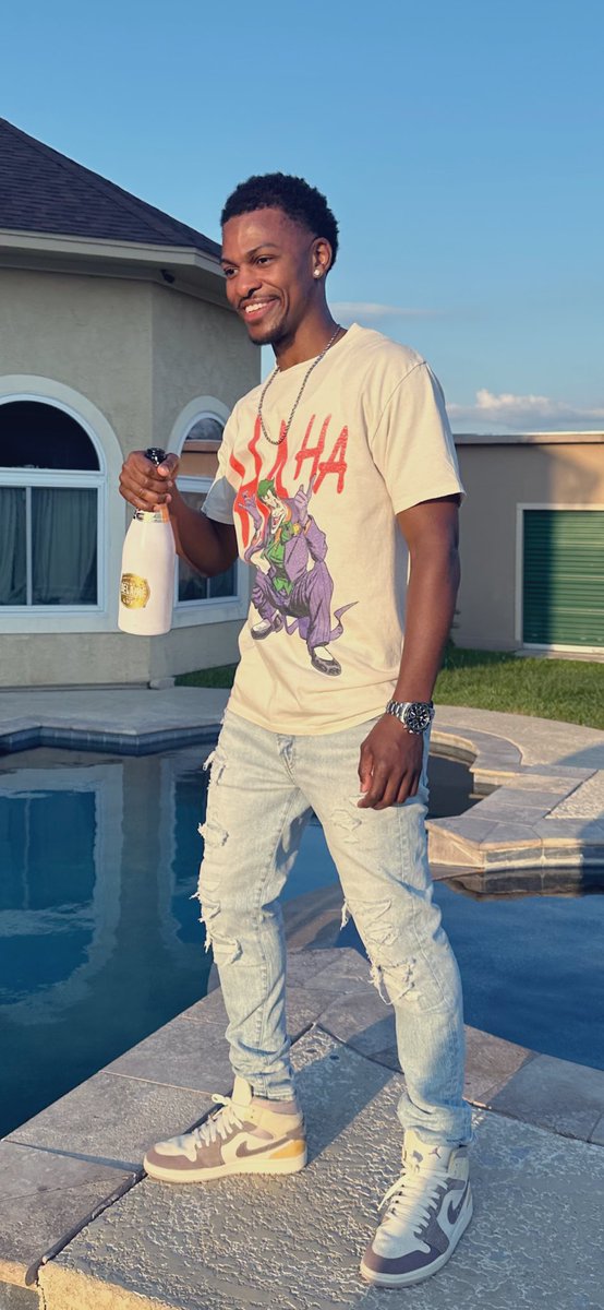 Wayne G. tweet media