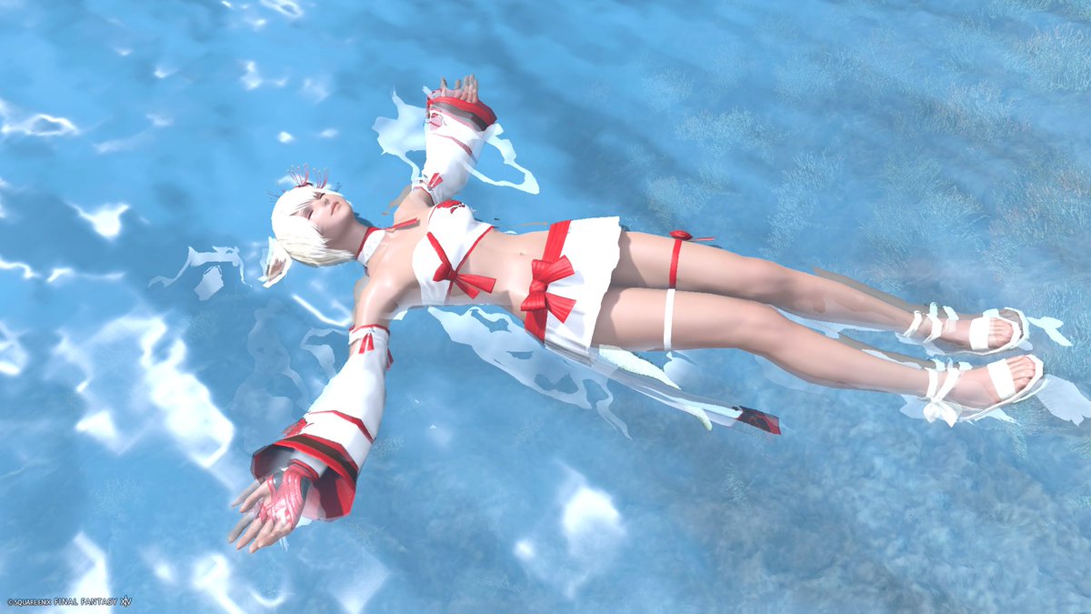 FF14「FF14、この装備で泳ぐのはとても良きですね!あちこちの海で浮かんで撮ってみよう」|青龍彡🍙のイラスト