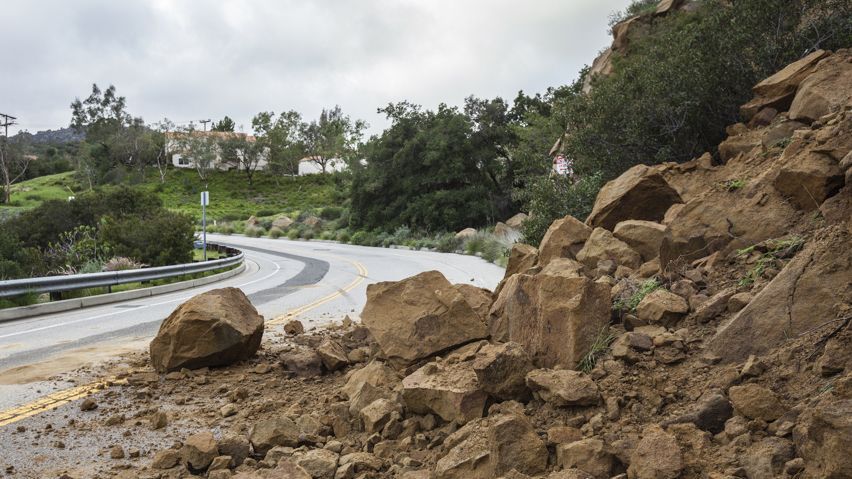 HalfMoonEdu's tweet image. 🚨Webinar Alert: Slope Stabilization and Landslide Prevention🚨
🗓Date: Tuesday, October 29, 2024
🕒Time: 8:30 AM – 5:00 PM CDT
🔗Register Now: buff.ly/403HbBB
🎤Curran Mohney
#SlopeStabilization #LandslidePrevention #Webinar #LiveWebinar