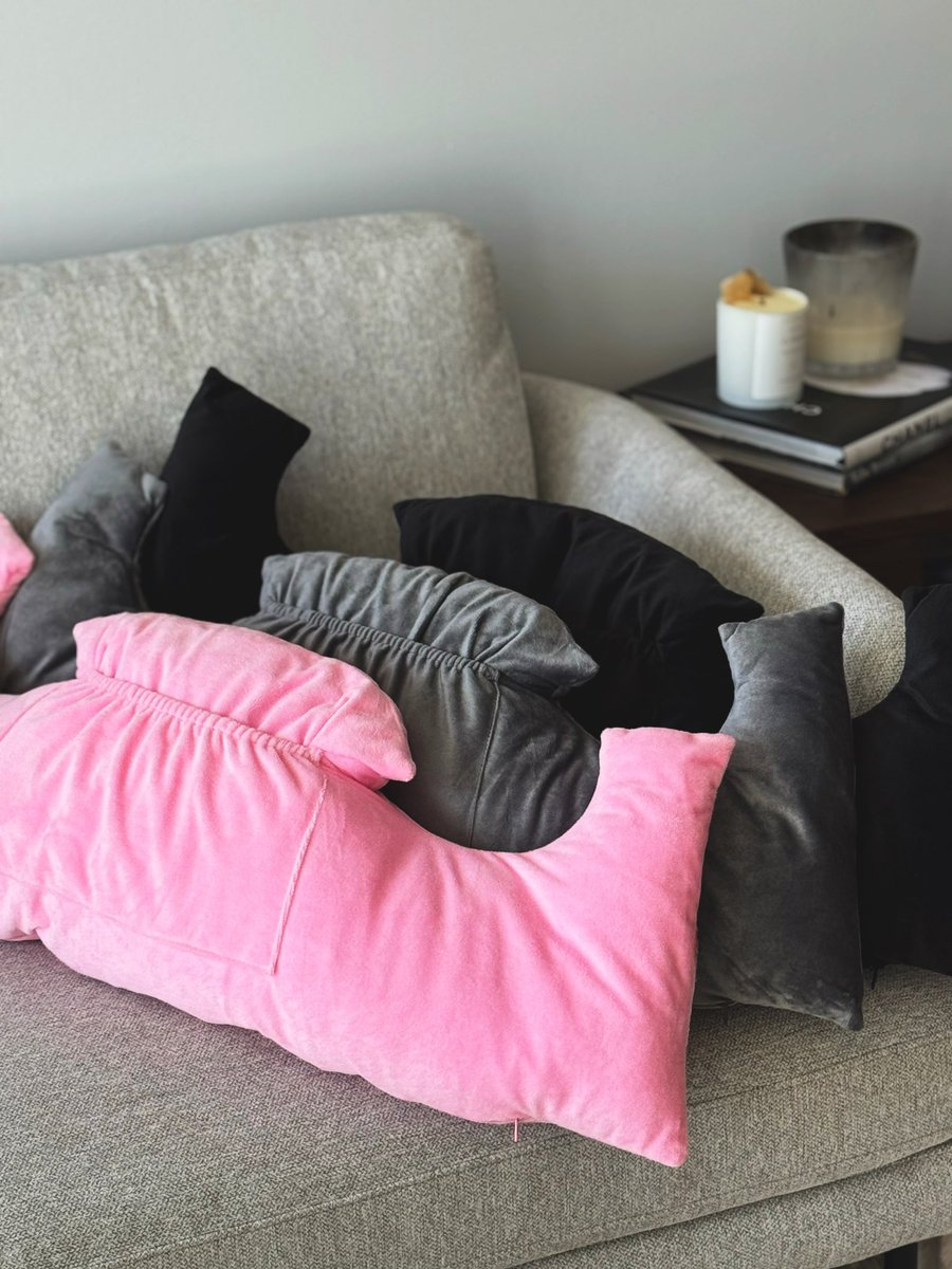 the breastie boob pillow ✨ i would not have survived my mastectomy recovery without this thing. it provided ultimate comfort and allowed me to navigate everyday activities such as driving and sleeping with less pressure and pain…an absolute must-have for surgery recovery 🩷🩶🖤