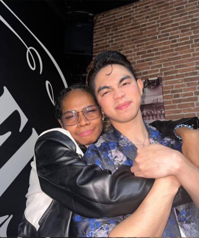 lovee__8's tweet photo. Si bestfriend agaray
#NIKOLASourTRESure https://t.co/jKxXoAXsEW