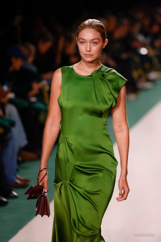 ๐๐ฒtt๐ ๐๐บ๐บ๐ด๐ฒ๐จ แดฟแดพ tweet media