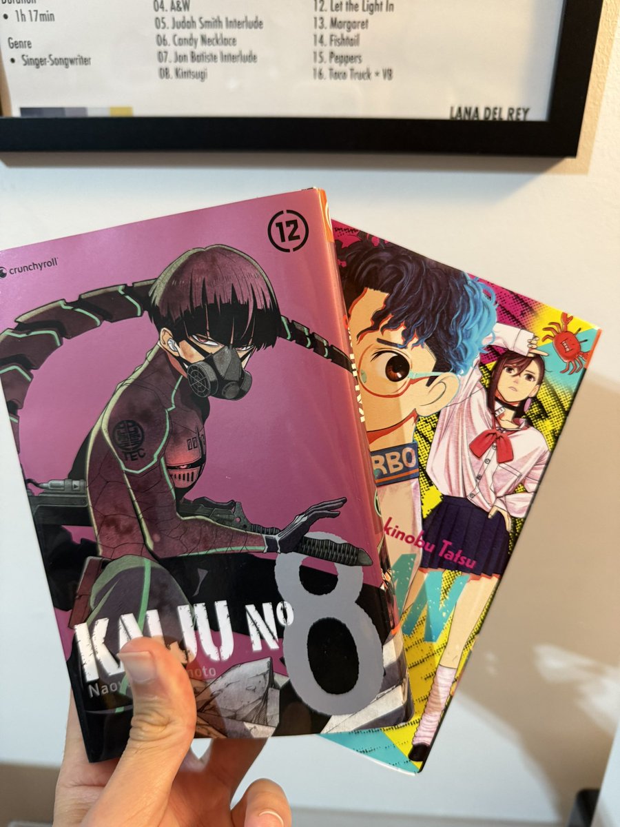 Just got delivered my monthly dose of French literature 🥖 🇫🇷 

#dandadan #KaijuNo8 #manga