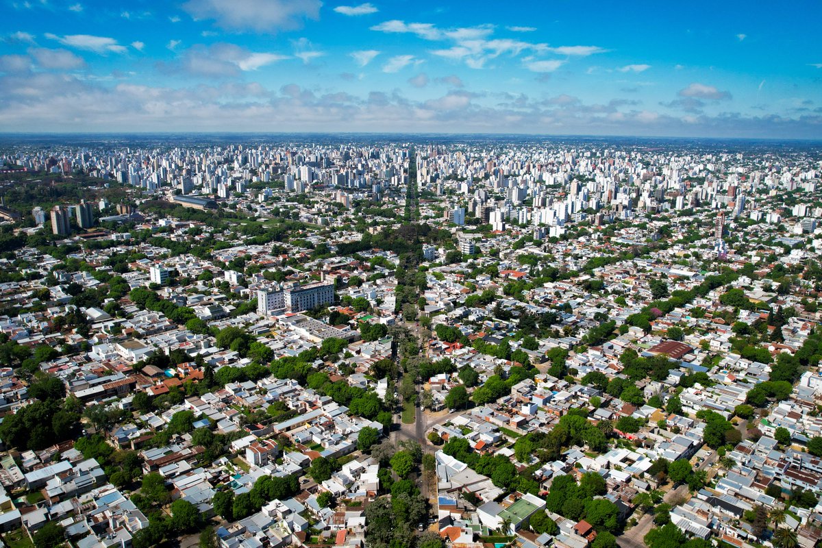 El ingreso a La Plata por Diagonal 74 ahora lleva el nombre "Gobernador Antonio Cafiero", un merecido homenaje impulsado por <a href="/Julio_Alak/">Julio Alak</a> para alguien que forma parte de la identidad y la historia grande de la provincia y su ciudad capital.
 
Su compromiso con el desarrollo y la