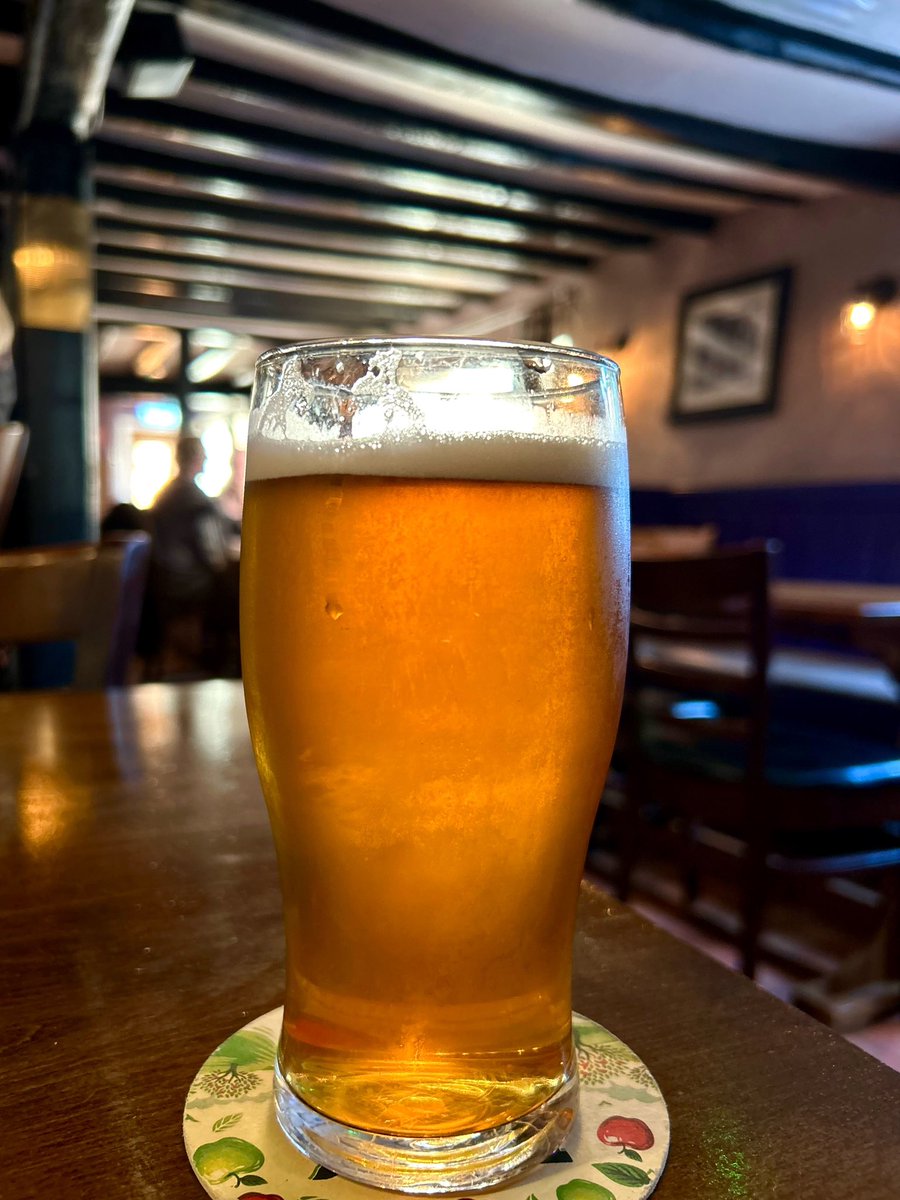 pints and pubs tweet media