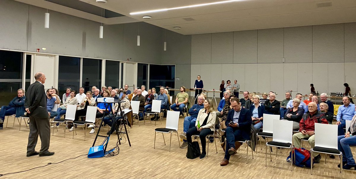 jens_mayer's tweet photo. Gut besuchte Vollversammlung der Kreisärzteschaft Schwäbisch Gmünd im Mutlanger Forum. Gemeinsam diskutieren wir- Niedergelasse und Klinikärzte - die vielen Herausforderungen im Gesundheitswesen. https://t.co/dBBdcglKYW