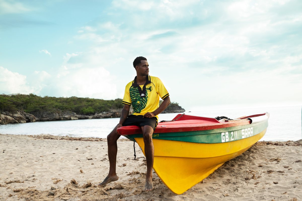 Kappa et <a href="/TooHotLimited/">Too Hot</a> dévoilent une capsule inédite 🇯🇲

Une collection inspirée par le kit emblématique de l'équipe nationale de football jamaïcaine pour la Coupe du monde 1998.

Pour commander 👉 bit.ly/48bSWI9

#toohot #kappa