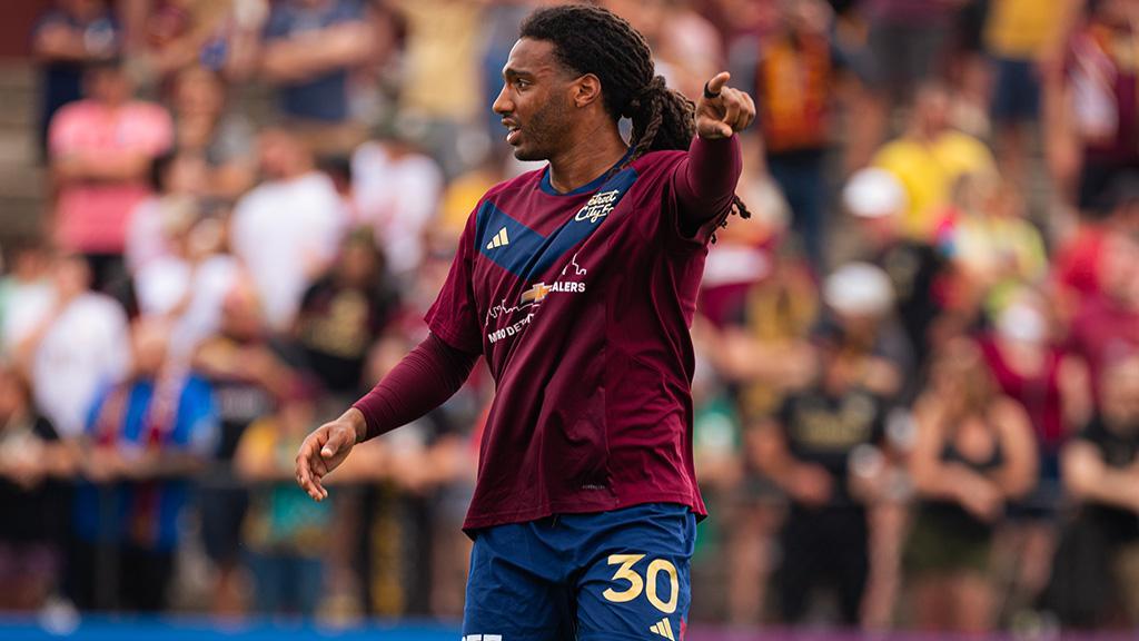 Two more years ✌️

<a href="/DetroitCityFC/">Detroit City FC</a> has signed veteran defender <a href="/KojoAmoo30/">Devon Amoo-Mensah</a> to a contract extension 📝

➡️ bit.ly/3YugTri