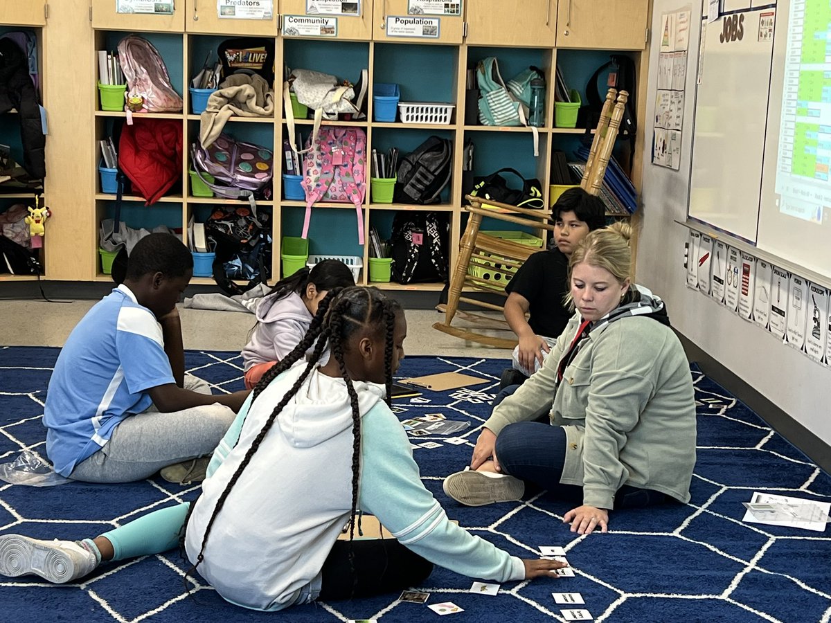Love watching our teachers put strategies they learn from professional development into action! Mrs. Lillie is using the GRID method to encourage self reflection and independence in Science class!