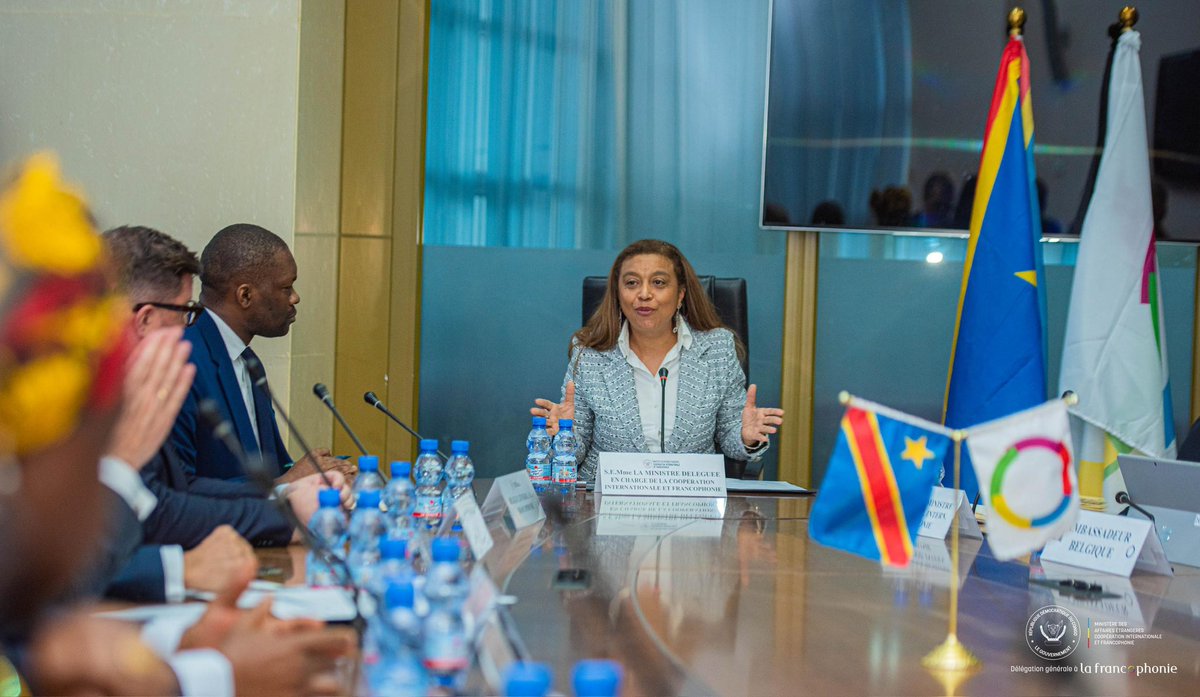 LeandreMiema's tweet photo. En présence de SEM @BestineKazadi et les Ambassadeurs Francophones en RDC #GAF, J'ai mentionné les différents prix d'innovation remportés par nos jeunes au concours Francophone des médias et à Francotech, en marge du XIXè Sommet de l'OIF. https://t.co/uuuw9mhwQy