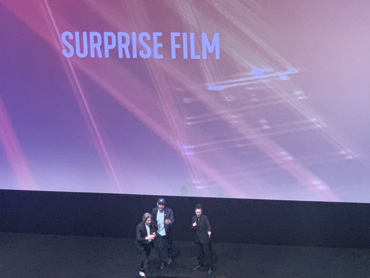 At first I thought #LFF2024 #SurpriseFilm #SaturdayNight unbearably chaotic, noisy &amp; not very funny. But bit by bit I became part of it; by the end I didn’t want it to stop (tho it had to - it’s 90 mins in real time). Great idea for a film &amp; remarkable technical achievement #LFF