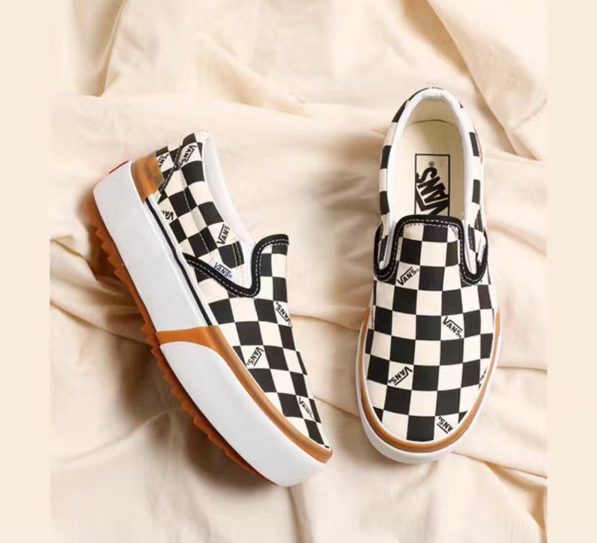 Jiggahhendrix's tweet photo. Vanz Available on order 45$
App/Call 0773018669 for quicker response. https://t.co/hbMIchkAEg
