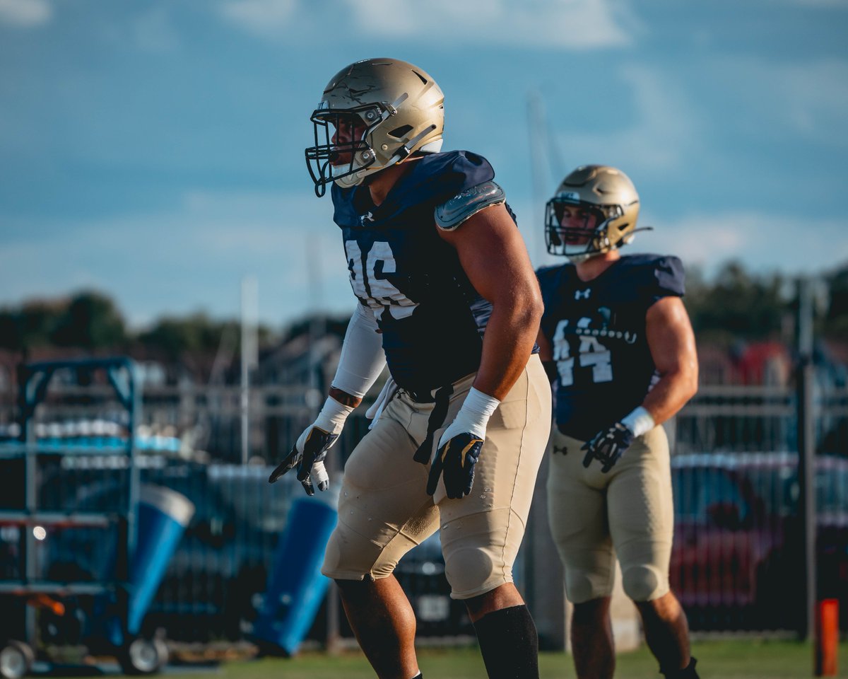 NavyFB's tweet photo. on wednesday's we work

#GoNavy | #RollGoats https://t.co/rk4zoygkZP