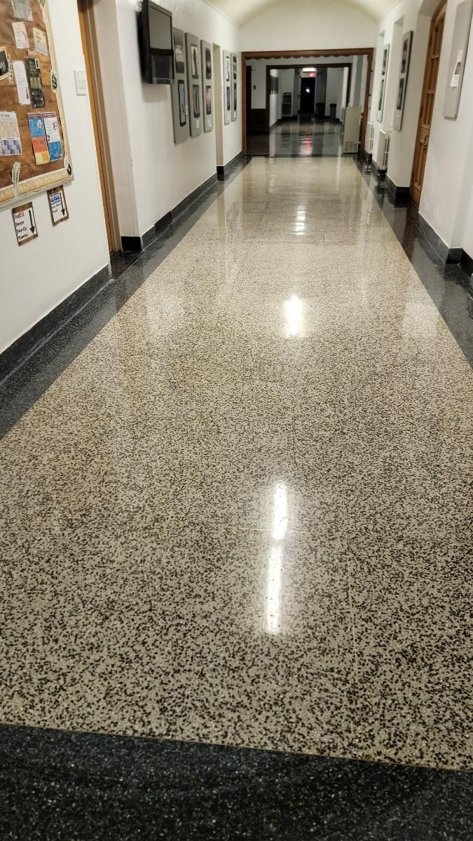 RD Weis LLC tweet media