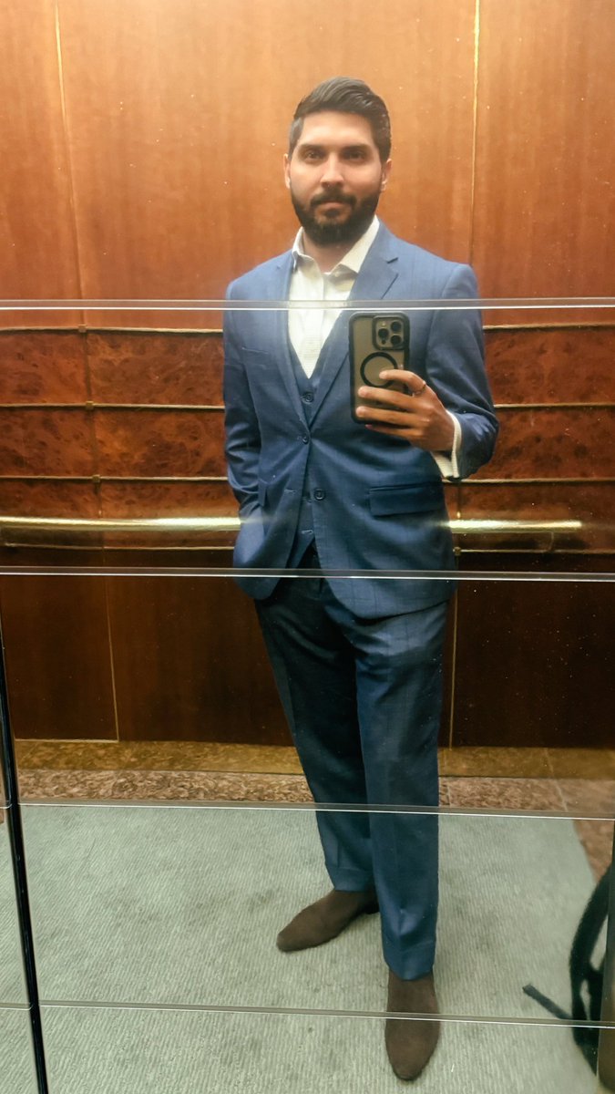 Seguimos trabajando y progresando.

Yo me aseguro en enfocarme en lo que puede lograr un mayor impacto positivo en la vida de mis clientes y familia.

Bendiciones pa todo el mundo. 💯😉