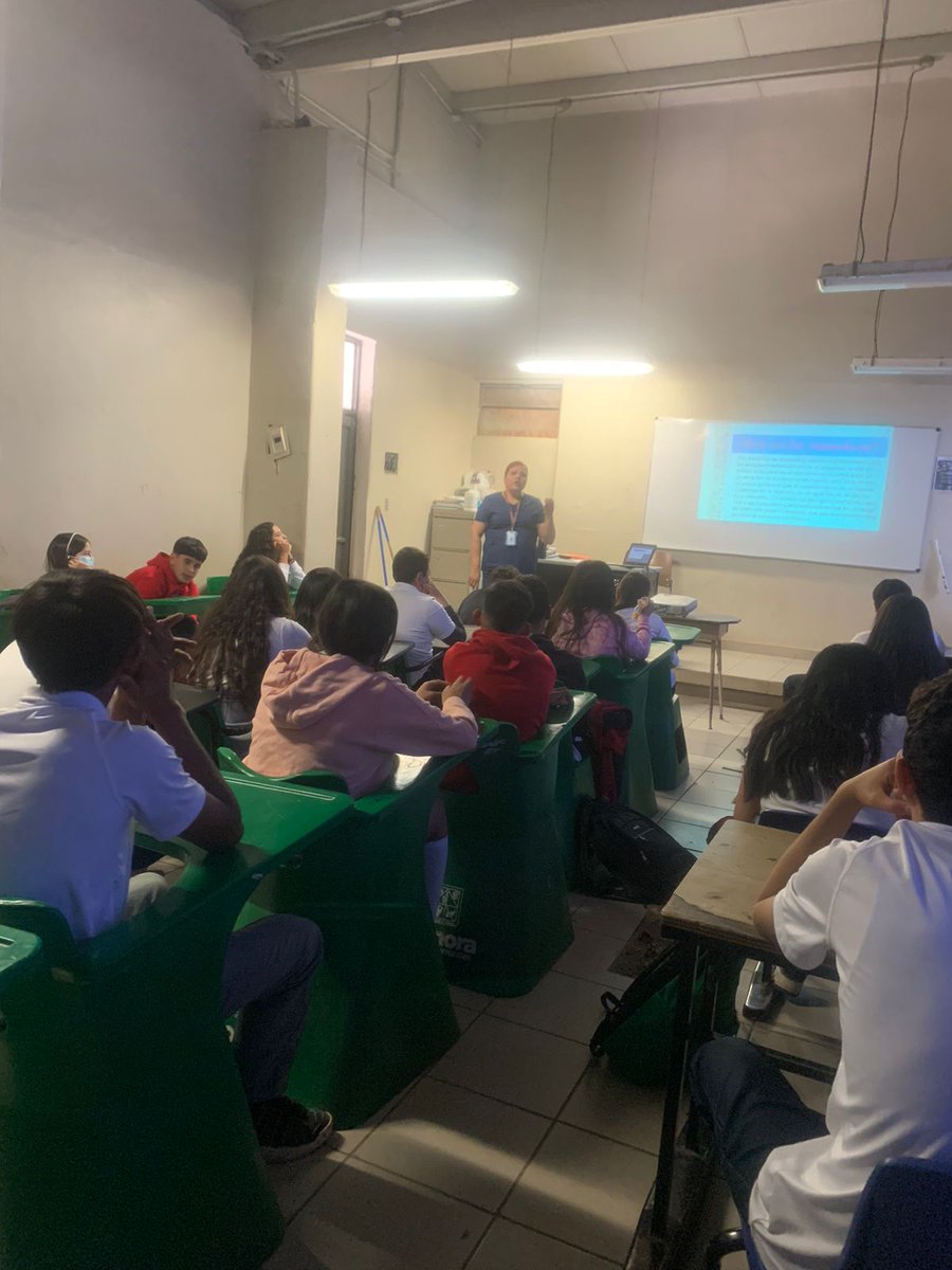 UPrieta's tweet photo. Escuela Secundaria #29 de Naco
Tema: ¿Que sabemos del Vapeo?  
Alumnos y Alumnas de diferentes grados recibiendo información sobre  las consecuencias físicas y daños que ocasiona el uso y abuso.  #Informate #cuidate https://t.co/RF9hEZUMfJ