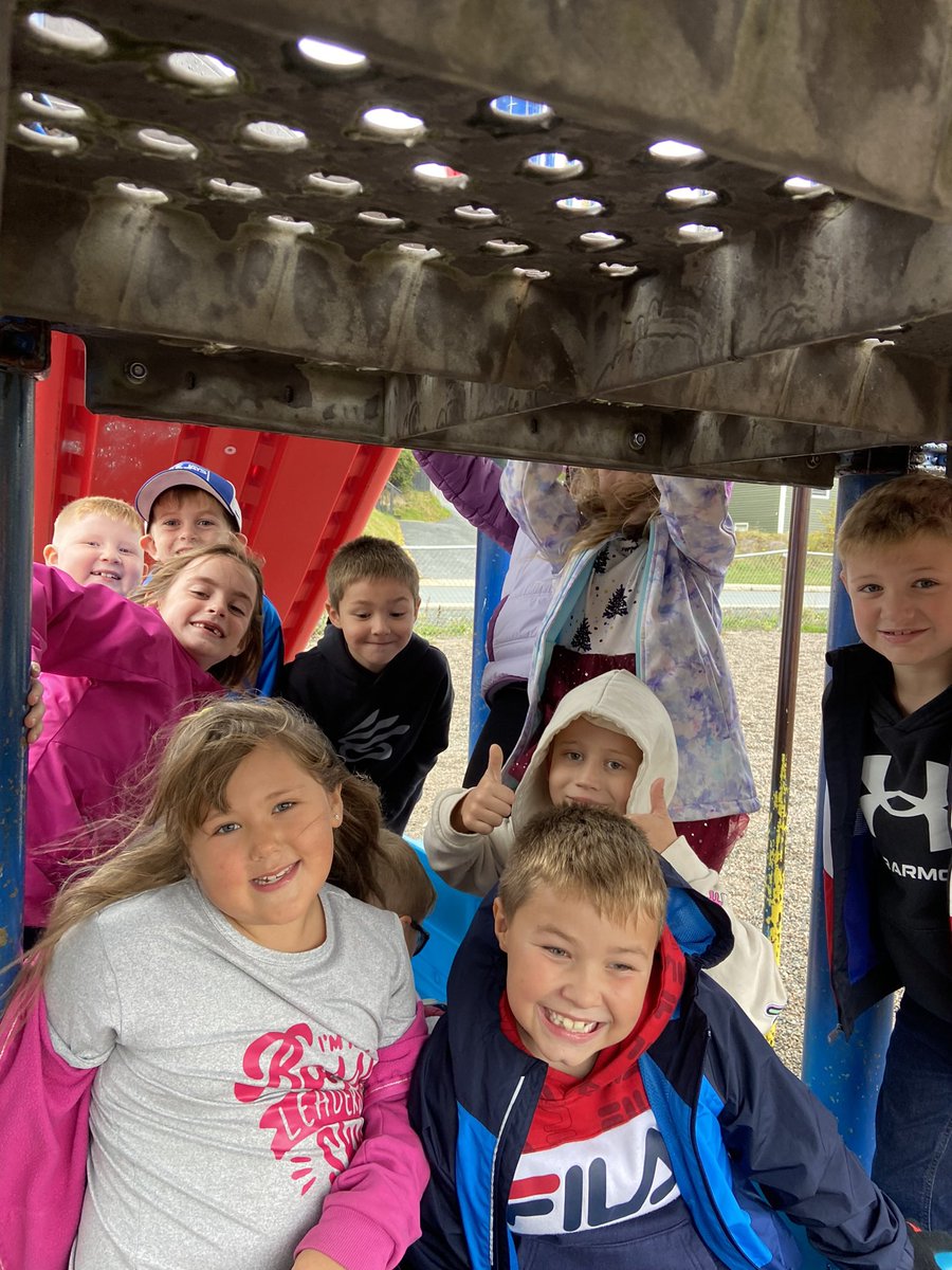 MsOuterbridge's tweet photo. Some sweet faces from outside time! @sjboscoschool https://t.co/uycukybErT