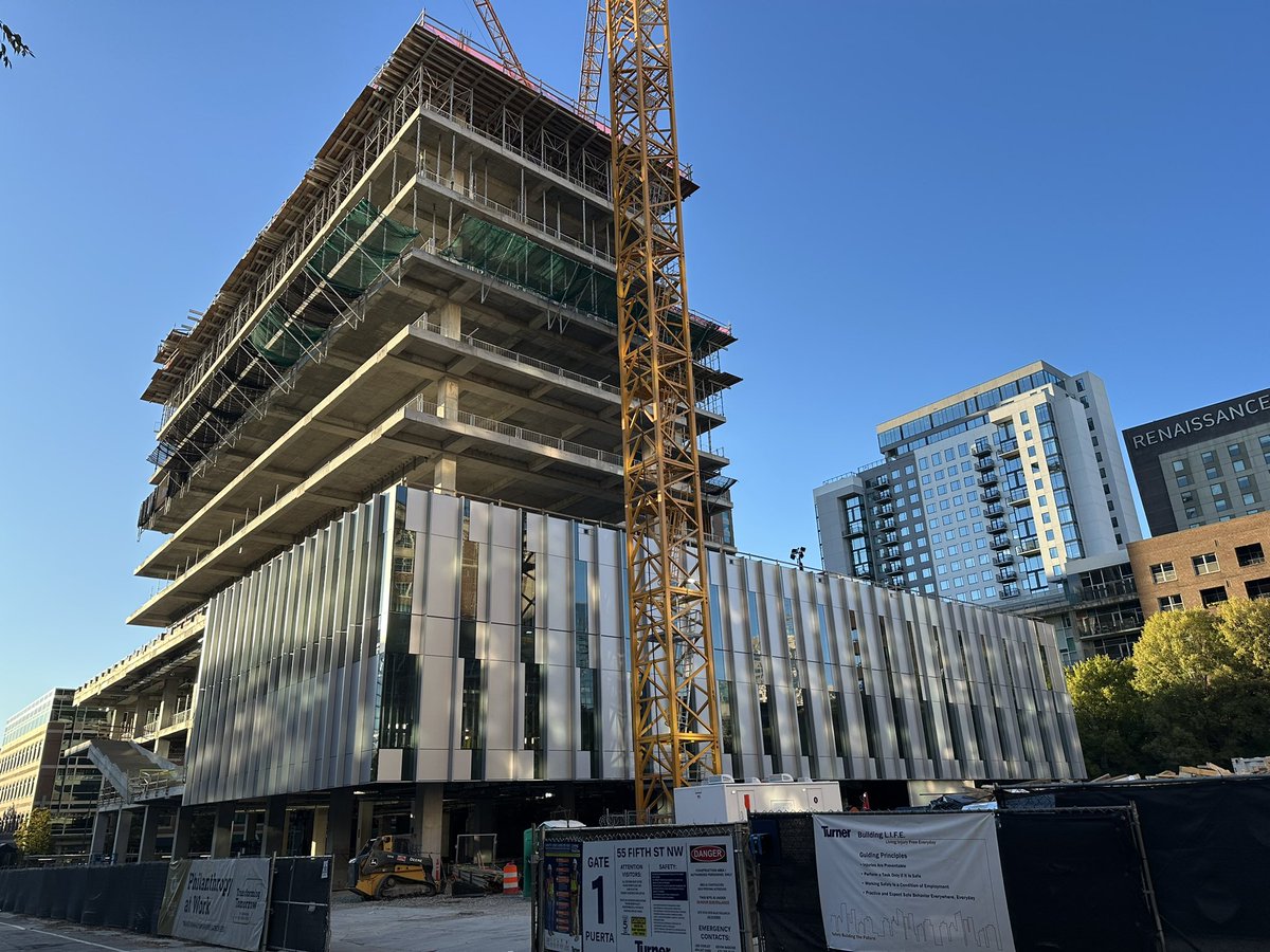 chrisindustry's tweet photo. Curtain wall forming on Tech Square Phase 3 https://t.co/g2x5HwRZJO