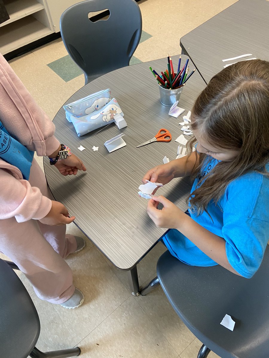 MsSTeacher1's tweet image. In Science, we have been learning about what makes a strong structure. Students put their knowledge to the test to see who could build a strong structure! Stay tuned as learn about what makes structures stable 👍 @StElizabethOCSB