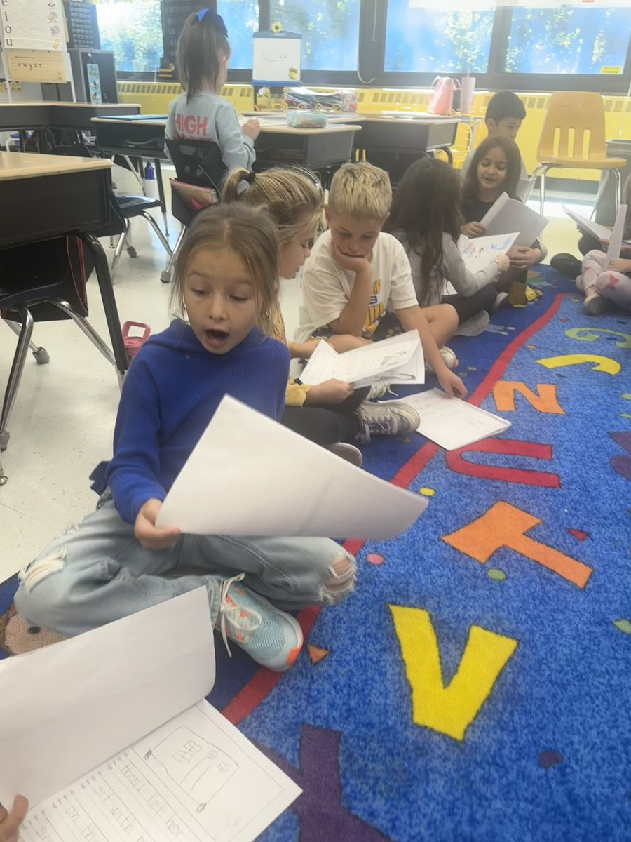 dana_musso's tweet photo. West Islip Literacy: Peek at the Week!  
First grade authors were discussing and revising their narratives for word choice. They focused on adding feeling words and using their anchor charts to add some “big kid” vocabulary words!  #writersatwork #littlekidsbigwords @OquenockWI https://t.co/a8EvBA33UZ