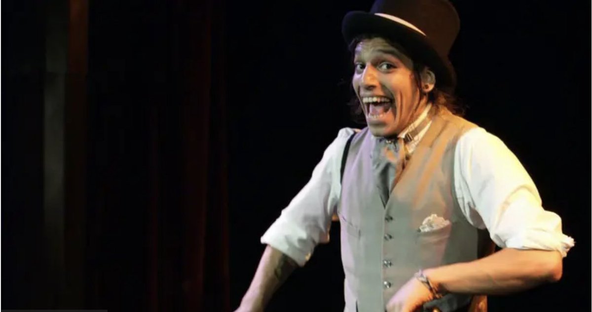 “Soy ese niño que nunca dejó de soñar, nunca. Siempre creí que podía hacer arte, que tenía la chispa de la magia para poder hacer arte y vivir de esto”.

bbc.com/mundo/articles…