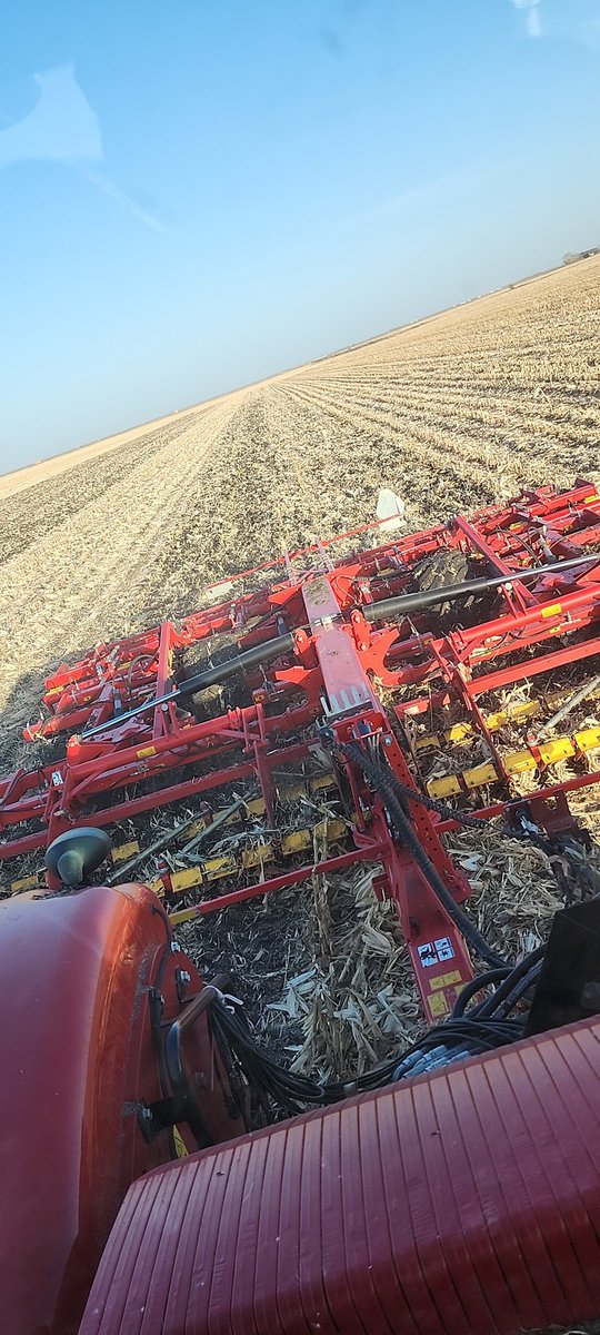 Spreading <a href="/lmasse729/">Lindsay Masse</a> soil in the real gumbo