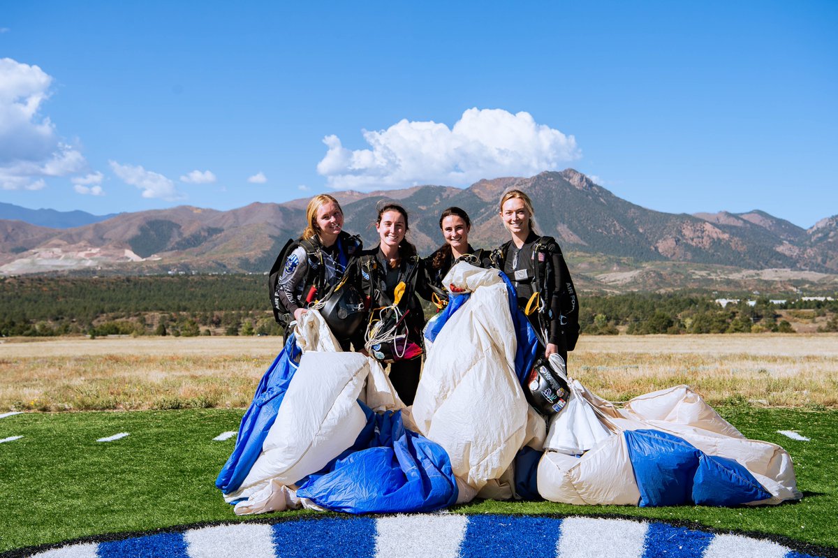af_academy's tweet photo. For the first time, #USAFA has two all-female competitive skydiving teams in its successful competitive skydiving program. ✈️🪂

Read more about the Academy’s first all-female skydiving teams: https://t.co/7uUqxa3srM

#WingsOfBlue #Skydiving #Airmanship #LeadersOfCharacter https://t.co/6zFoIpDehS