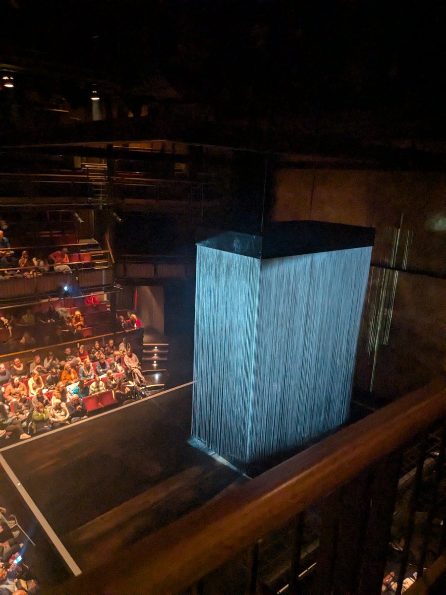 FinhamEnglish's tweet photo. Our A level English groups really enjoyed seeing Othello @TheRSC  this evening - especially dressing up in the interval!! https://t.co/6boBNpMThQ