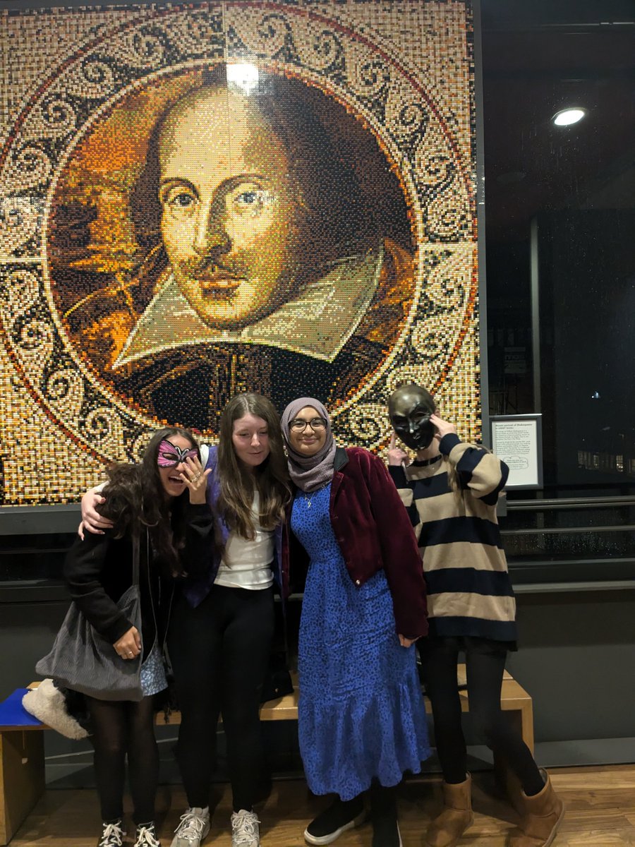 FinhamEnglish's tweet photo. Our A level English groups really enjoyed seeing Othello @TheRSC  this evening - especially dressing up in the interval!! https://t.co/6boBNpMThQ
