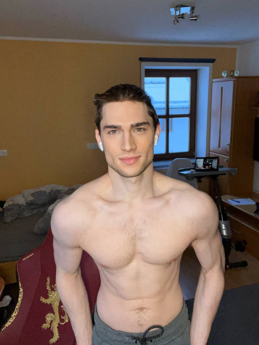 Jonas tweet media