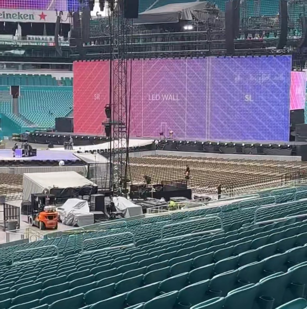 Swifties Want Tickets tweet media