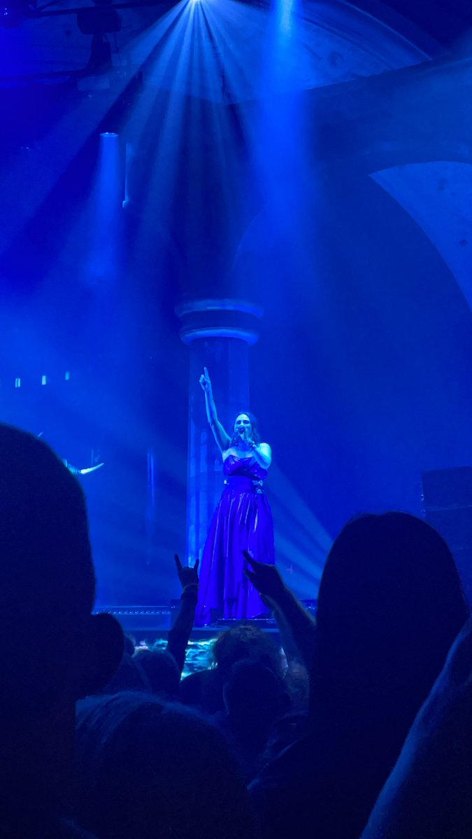 michellereverie's tweet photo. Annisokay und Within Temptation malwieder gesehen. War feini 🤘🏼🤍
#BleedOutTour https://t.co/PXz2i8SCay