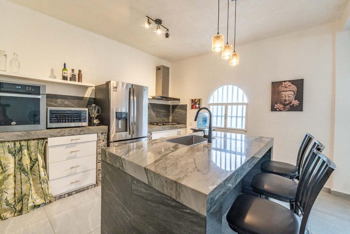 chaseMXrealtor's tweet photo. $399K Las Peñas - 3bed 3.5bath home with a spacious kitchen living room and bathroom with one bedroom on the main floor. A great rental opportunity(2 full studios) above with room to expand upward! Contact Chase @ 3222381294  #foursail #PuertoVallarta #Realestate #ChasingVallarta https://t.co/oLUgEtWobl
