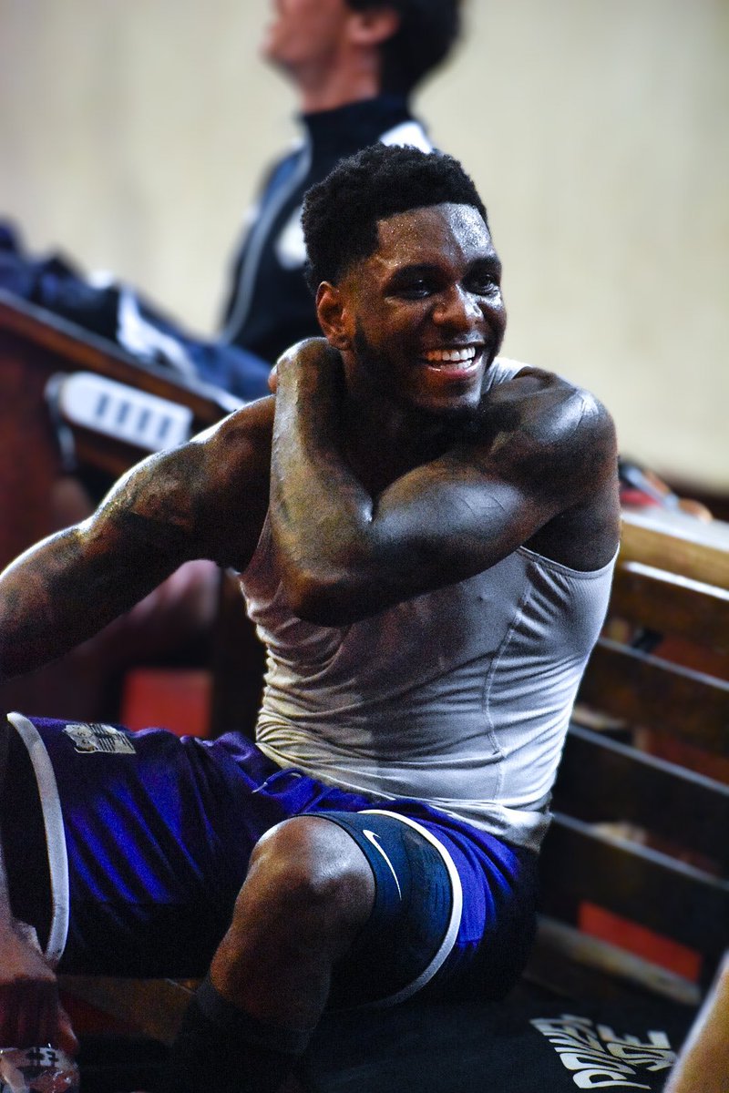 Lo bueno se hace esperar…🫰🏾✅

Bienvenido a casa <a href="/iammalikcurry/">Kyngcurry</a> 🏠💜

#VamosDecano