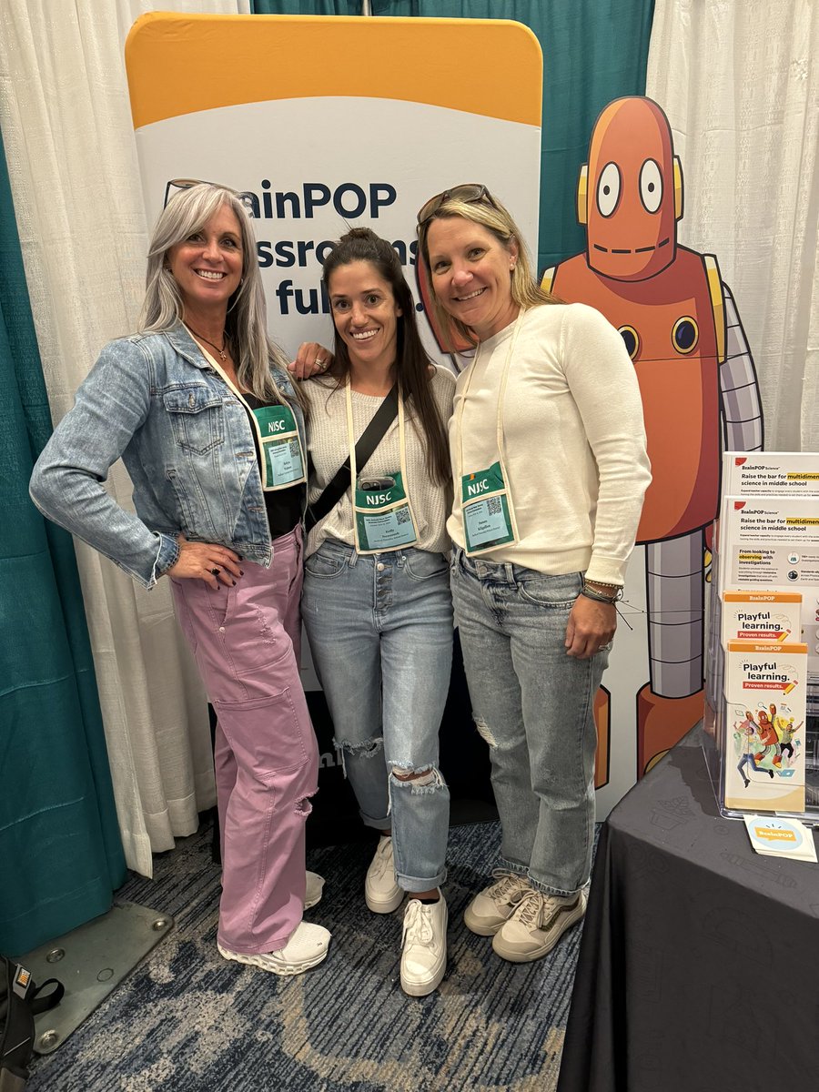 Kelly Newcomb tweet media