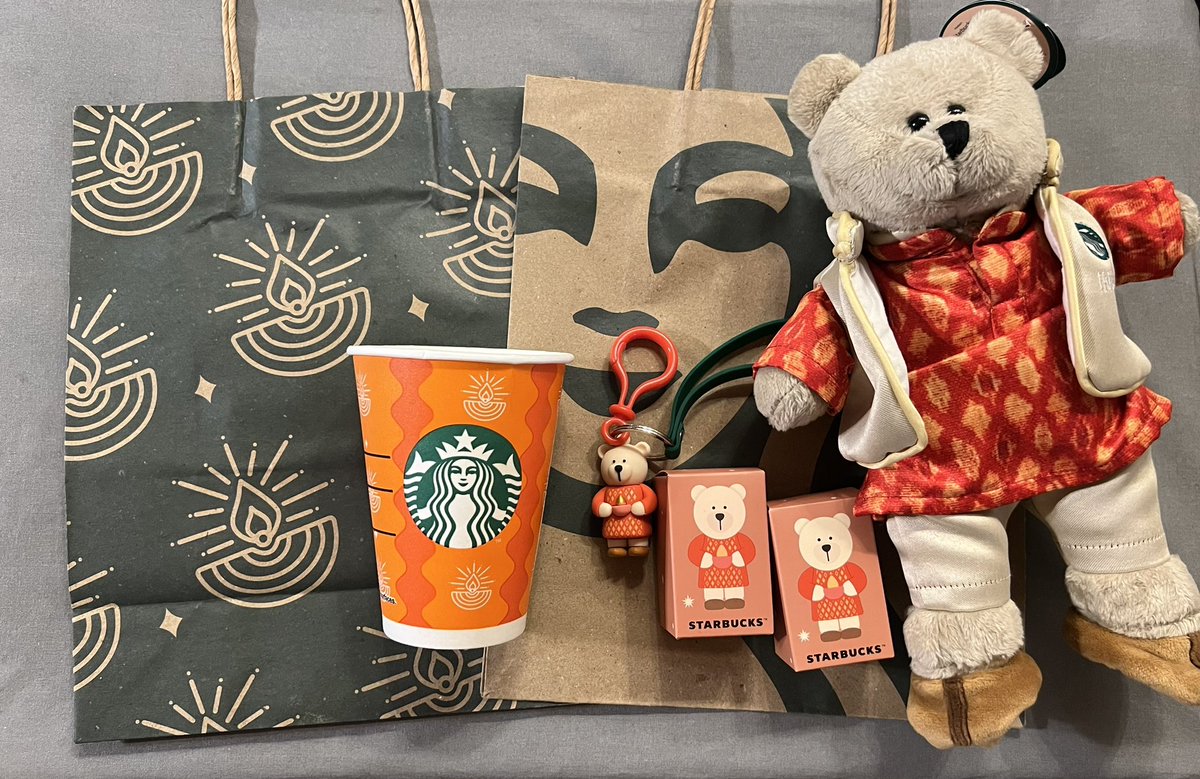 ハイデラバードでスタバのディワリ??限定くまさんを買いました 