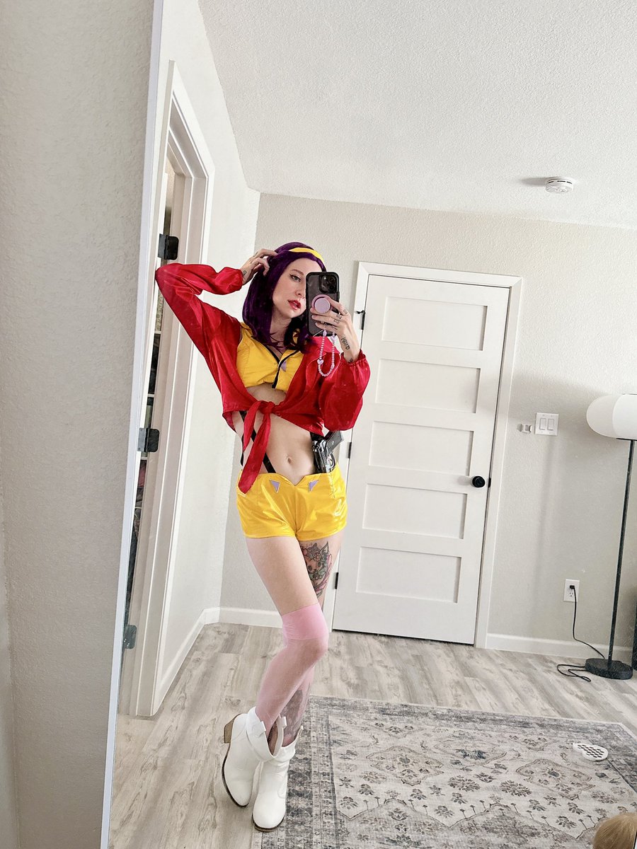 Faye Valentine 💛 Cowboy Bebop is definitely one of my top 5 anime of all time, it’s iconic #CowboyBebop #fayevalentine #cosplay #seeyouspacecowboy