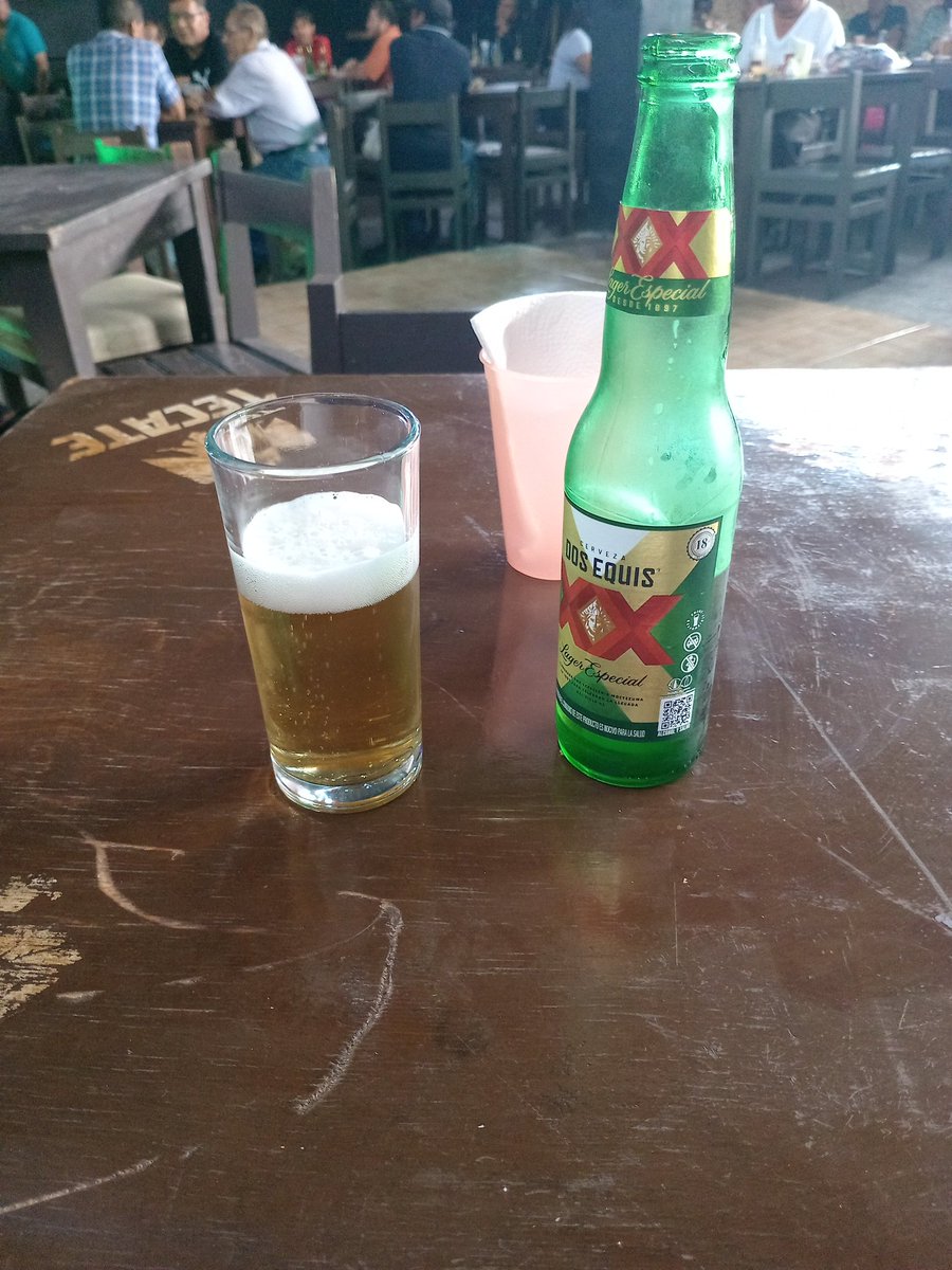 Disfrutando de una rica y deliciosa cervecita en el Imperio córdoba