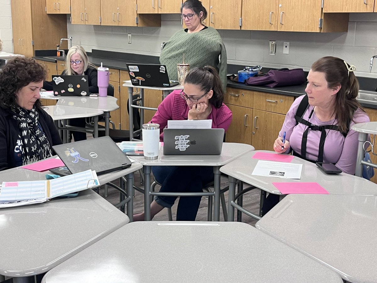 LPark_edu's tweet photo. A great morning of AI training with @HallCoVirtual ❤️ https://t.co/ovil6xpeMY