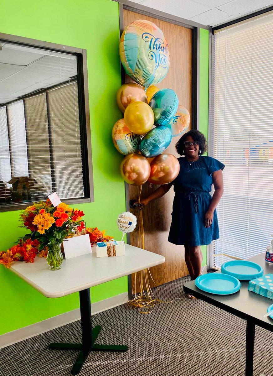 CBehaviora25259's tweet photo. Happy #NationalBossDay 🎉 Join us in celebrating our amazing Executive Director, Catina Erwin, for her inspiring leadership and dedication to mental health. Thank you, Catina! 💙 #Leadership #Inspiration https://t.co/lZC9YPrz63