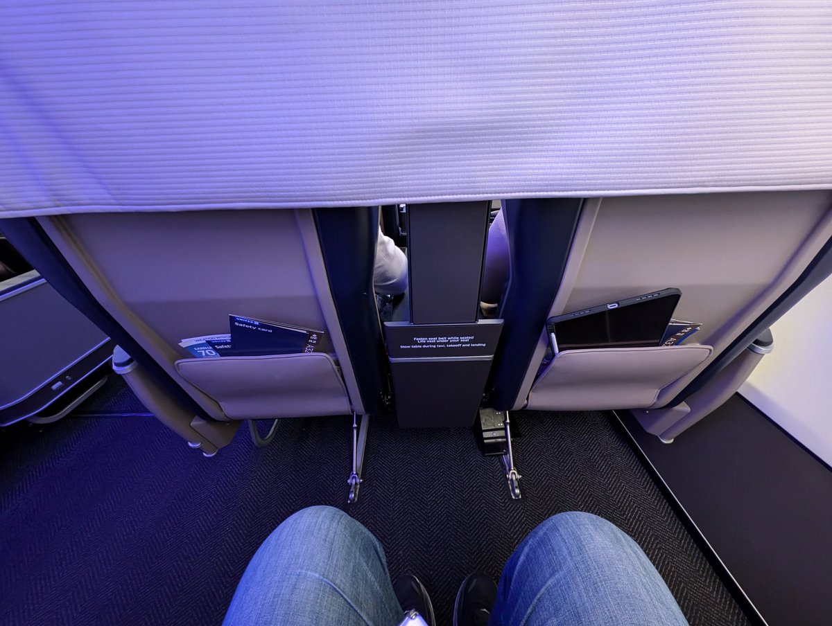 dradams13's tweet photo. @united calling row 7 on the New @Airbus 321neo "Economy Plus" is a stretch. No tvs, no pocket for the middle seat, in seat tray tables that don't slide forward that are less than a sq ft, &amp; right across from the always smelly lav. Easily the worst row on the plane. https://t.co/6yPKtxSmA9